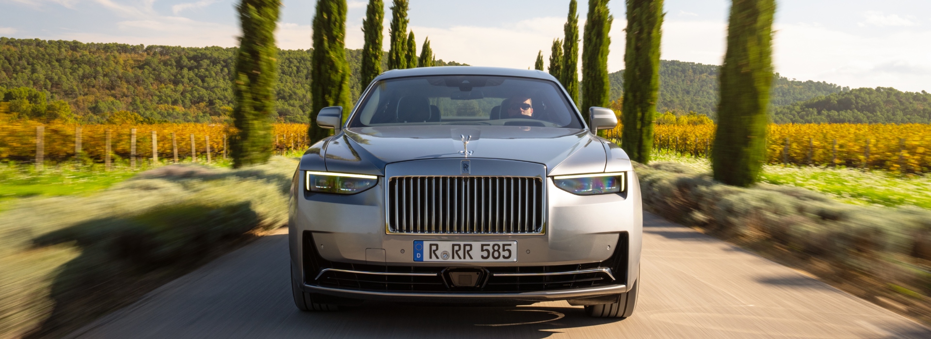 Rolls-Royce predstavlja Ghost Series II: Istinski sinonim za dinamičnost i samouverenost